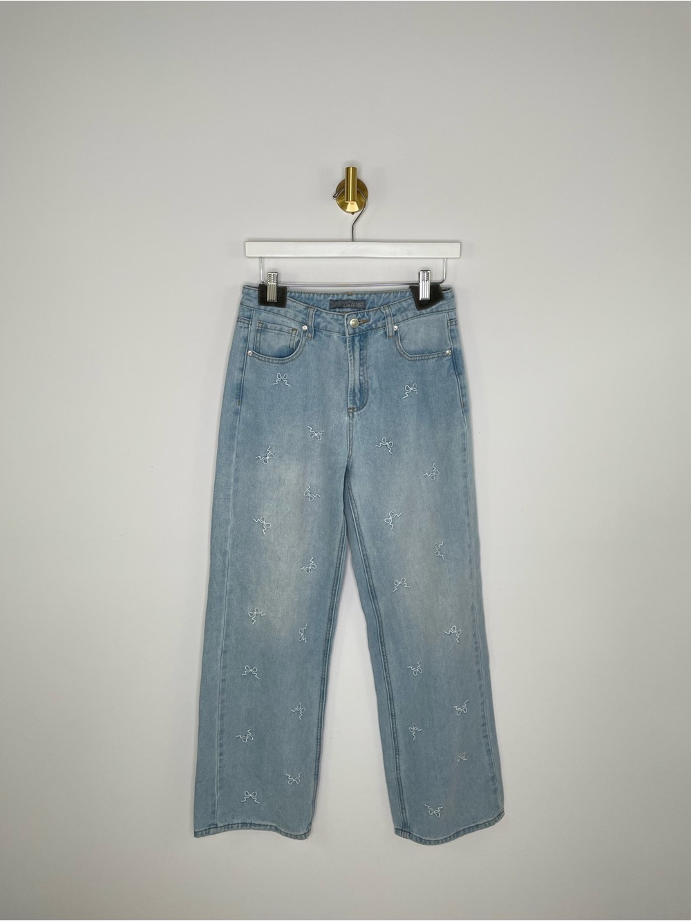 Feminine | Cali 1850 Embroidered Bow Wide Leg Jeans | Light Wash High Rise | 7 - Picture 2 of 11